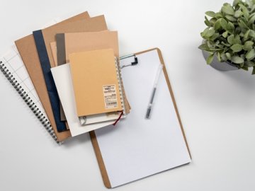 2025年自由職業(yè)者開(kāi)香港銀行賬戶指南：個(gè)人或公司戶？