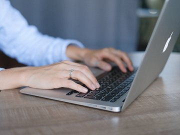 注冊美國公司所需材料及費用詳解